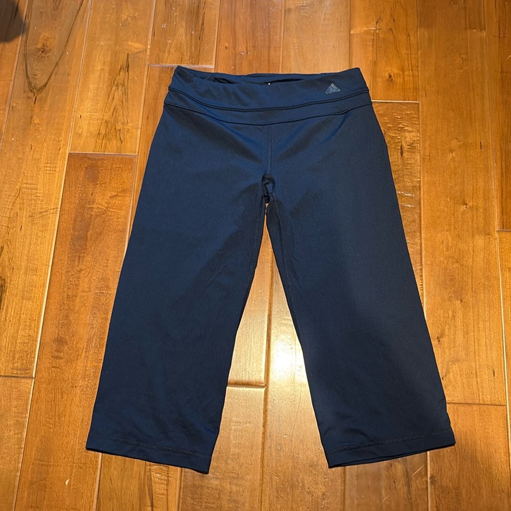 Women’s Adidas Capri wide leg yoga pants